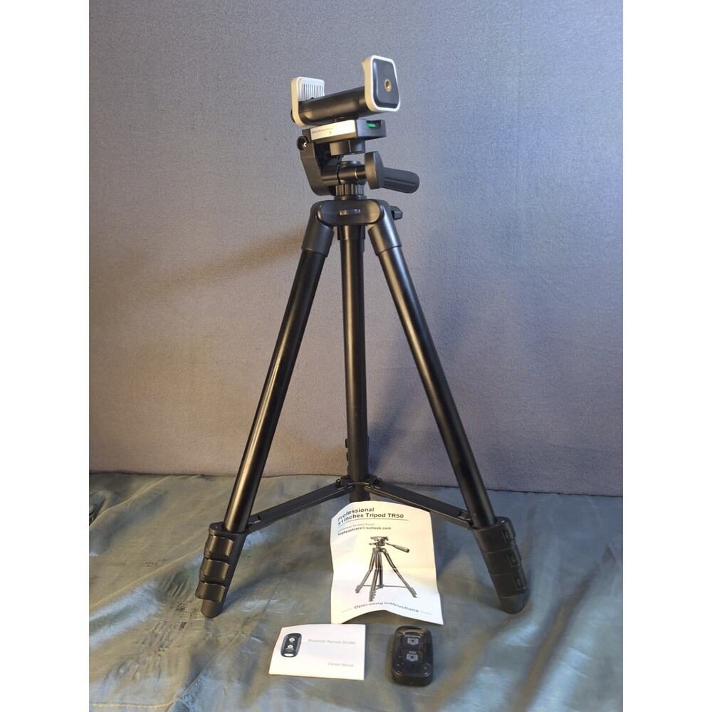 TR50 BLACK PROFESSIONAL TRIPOD FOR CAMARA AND CELLPHONE WITH CASE